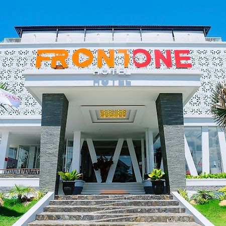 Front One Hotel Pamekasan Madura Екстериор снимка